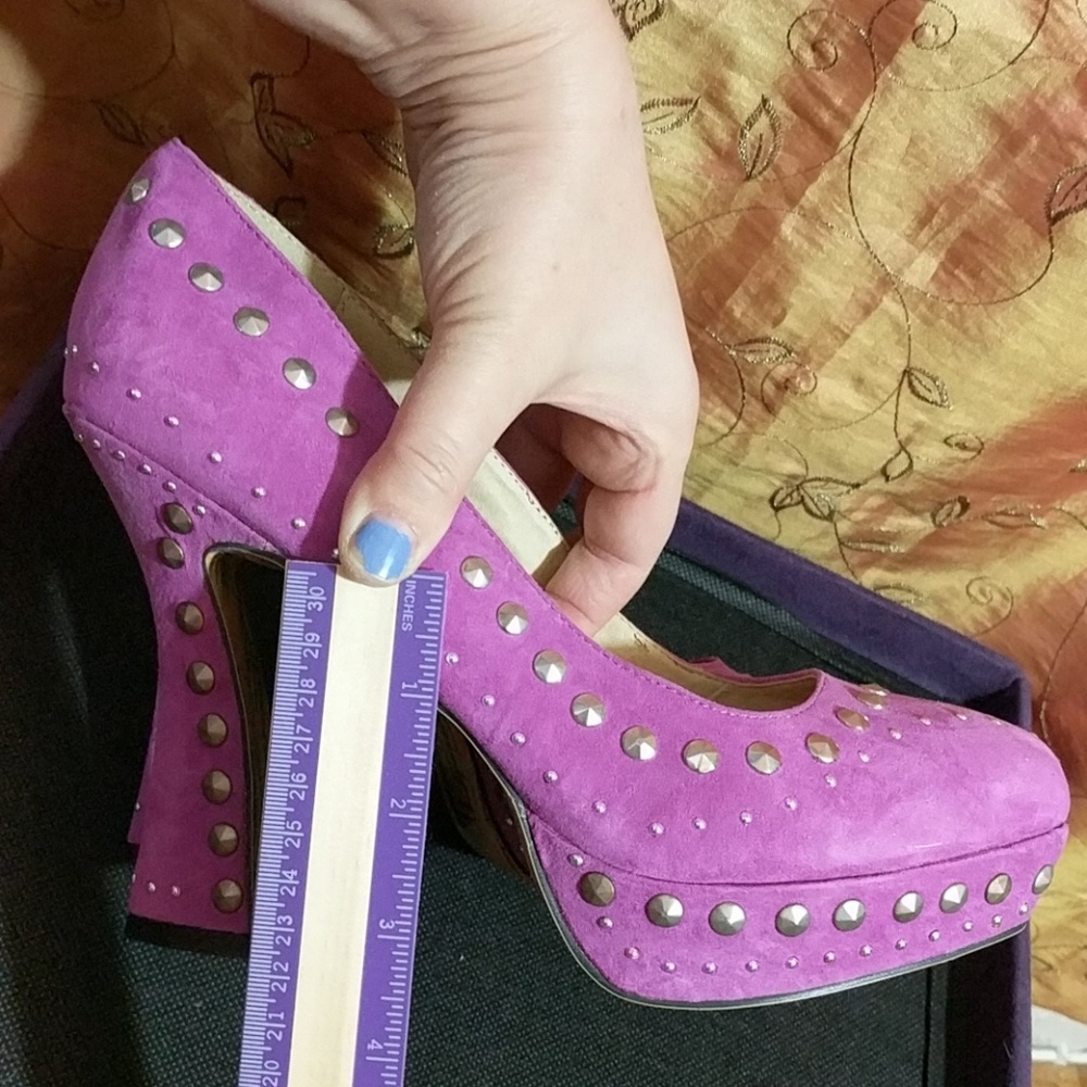 Shoes - Picture 4 of 4